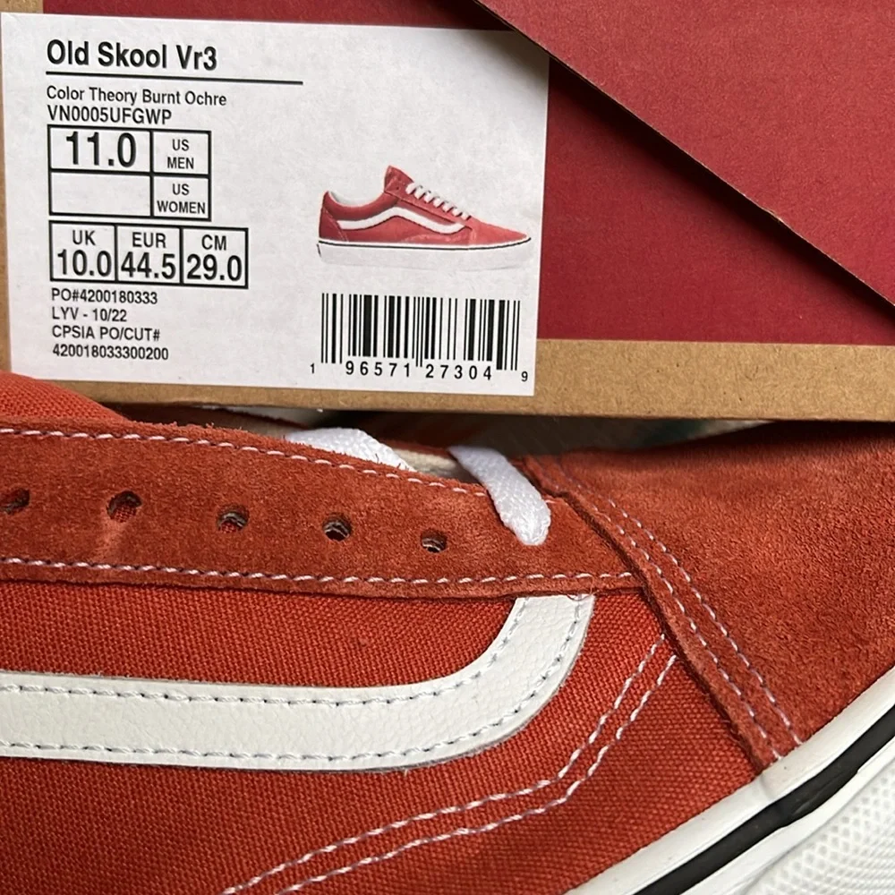 Vans Men’s Old Skool Vr3
Color Theory Burnt Ochre
VN0005UFGWP
Sneakers - Picture 16 of 16